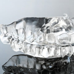 Steigern Sie Ihr Wohlbefinden im Schlaf mit einer individuell angepassten Schnarchschiene.