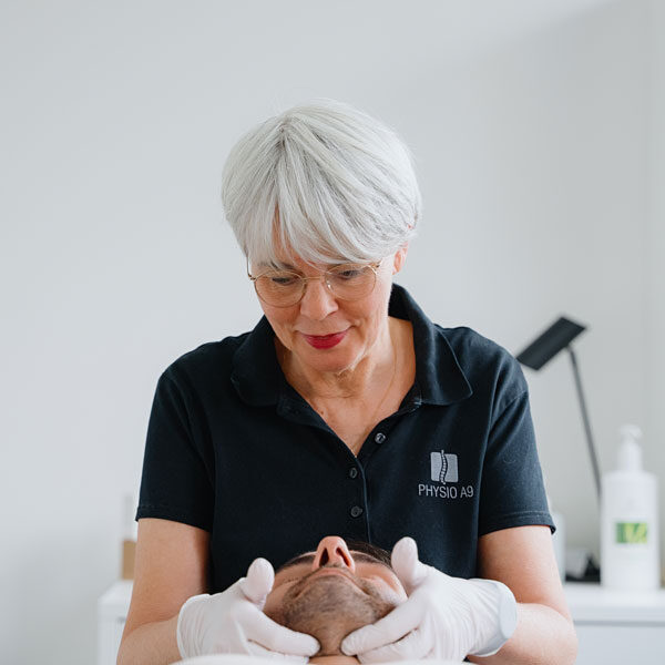 Physiotherapie zur Behandlung von Kieferbeschwerden im MVZ Rage-Holm