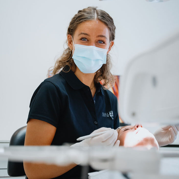 Professionelle Zahnreinigung und Prophylaxe im MVZ Rage-Holm